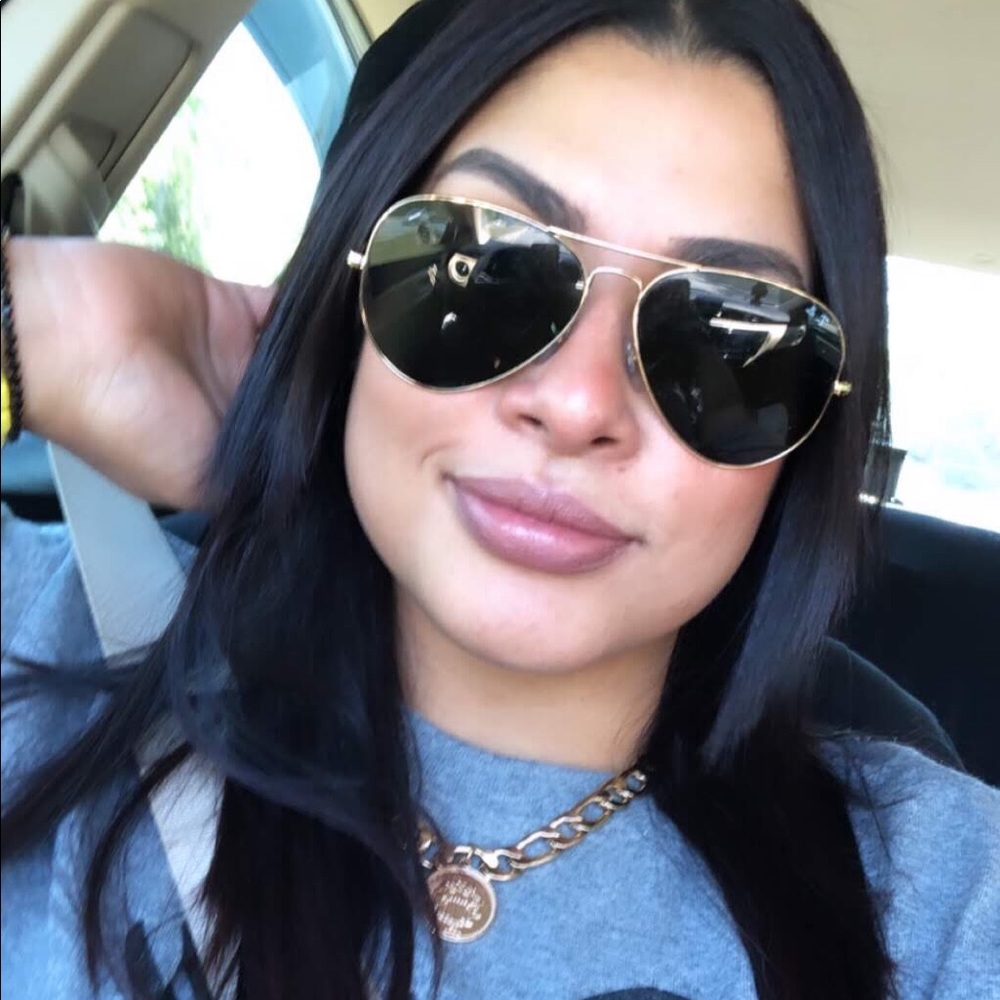 Meet your Posher, Linette